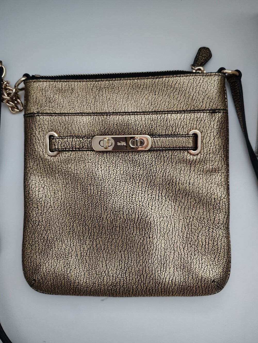 😍 Stunning Coach Metallic Gold Crossbody Bag – 8" x 9"